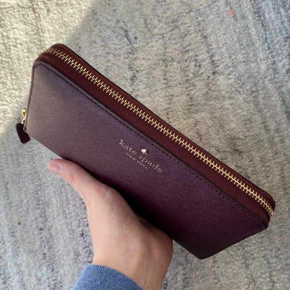 EUC KATE SPADE | Maroon Continental Wallet - Picture 5 of 7